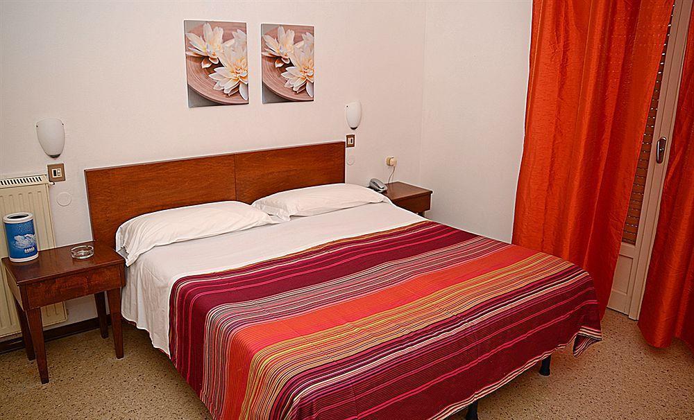 Hotel Kinda Castiglione della Pescaia Luaran gambar